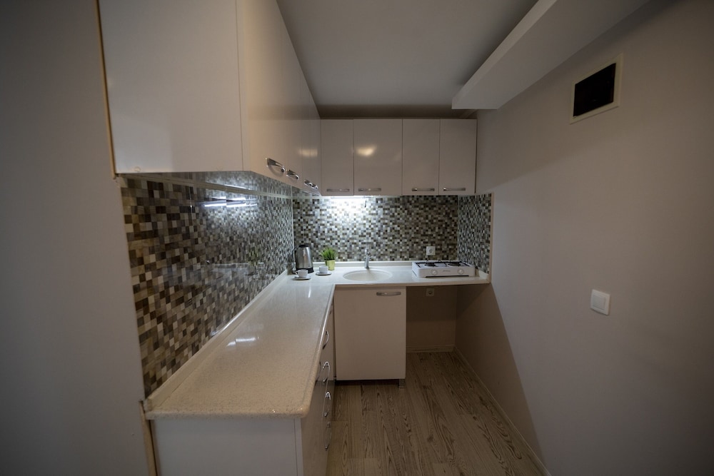 Silver Tower Residence 15/50