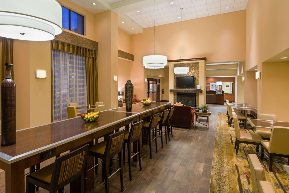 Hampton Inn & Suites Peoria At Grand Prairie Il 47/61