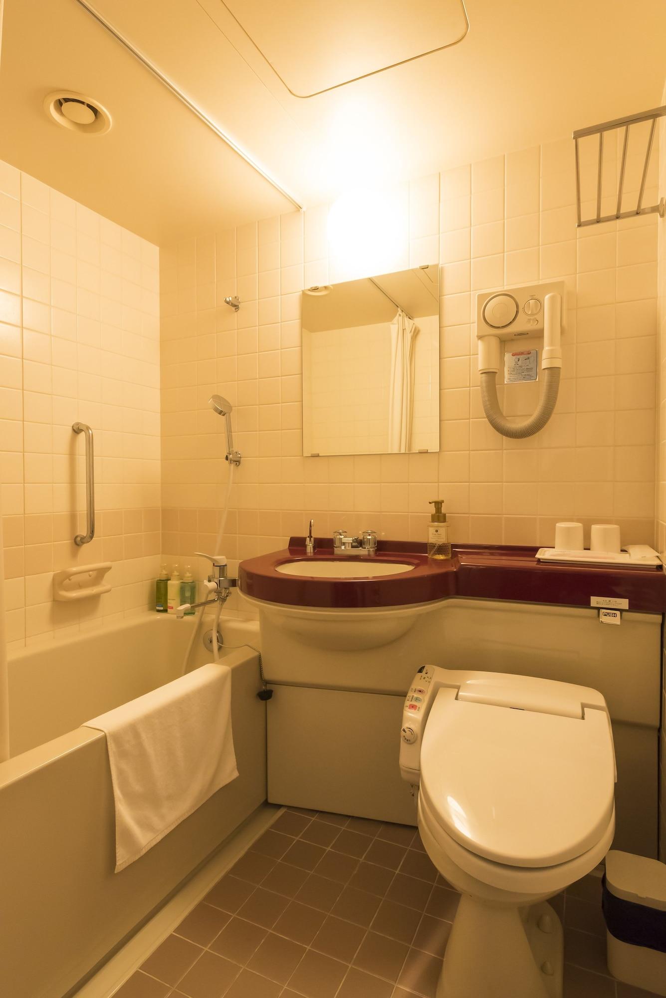 Katsuyama New Hotel 24/26
