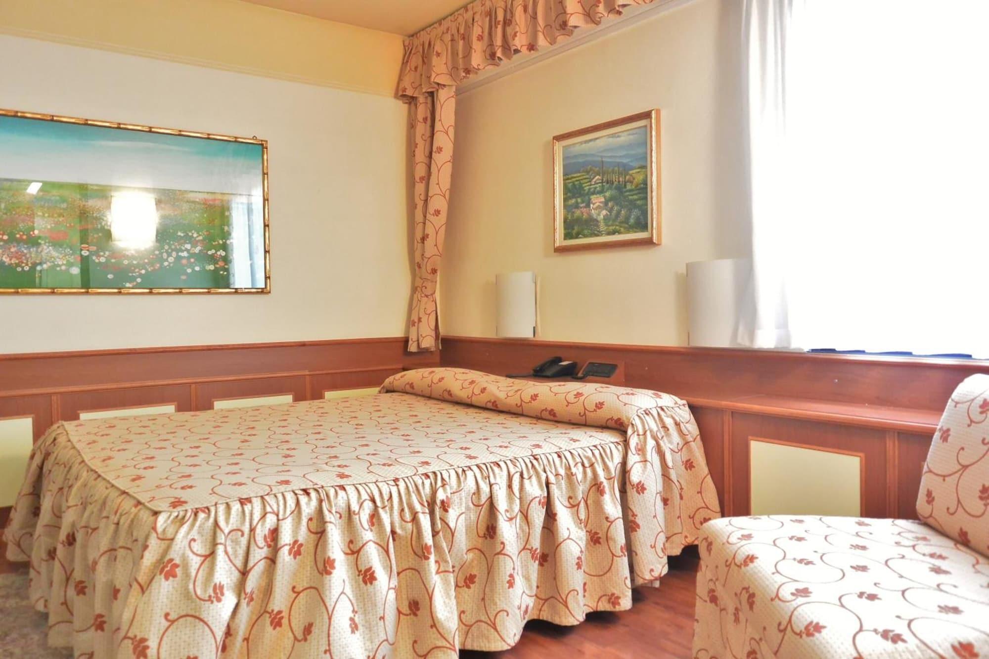Hotel Melas 10/50