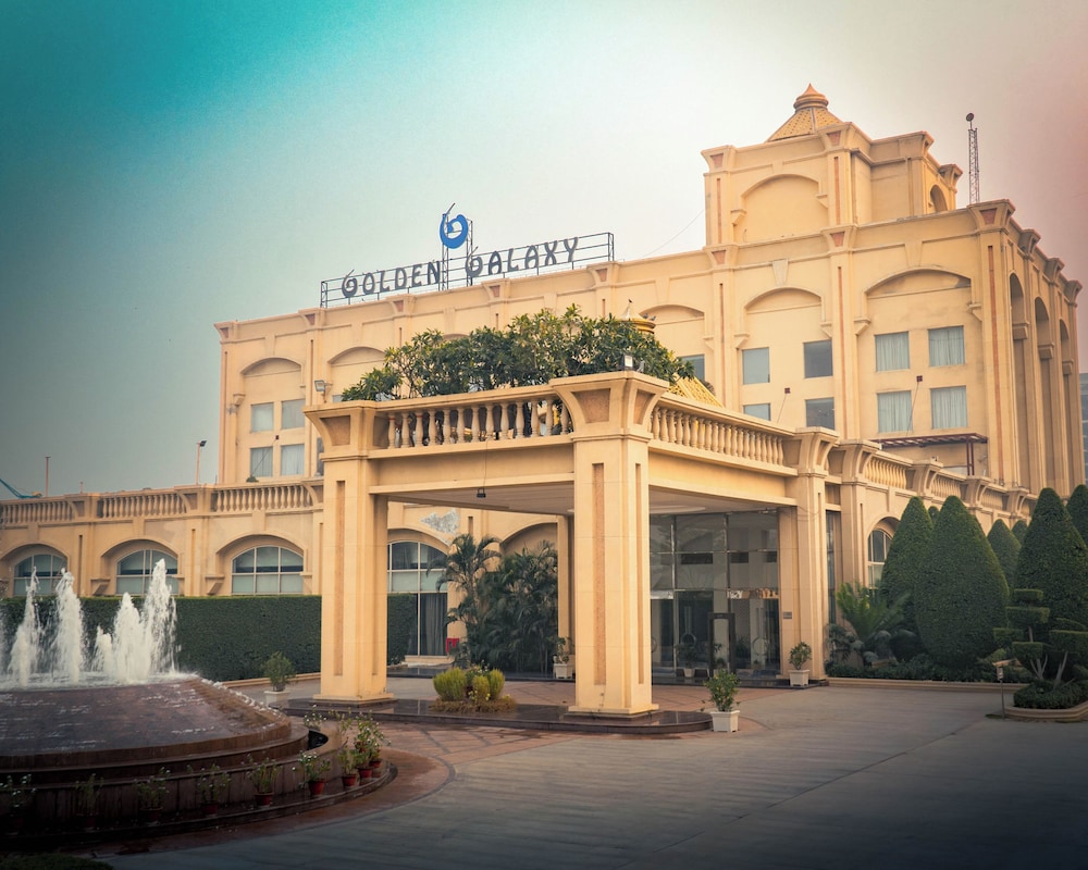 Golden Galaxy Hotels & Resorts 4/50
