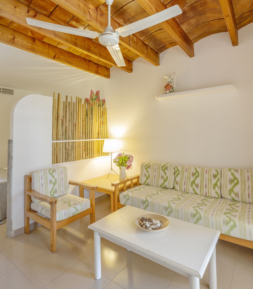 Es Baulo Petit Hotel 48/68