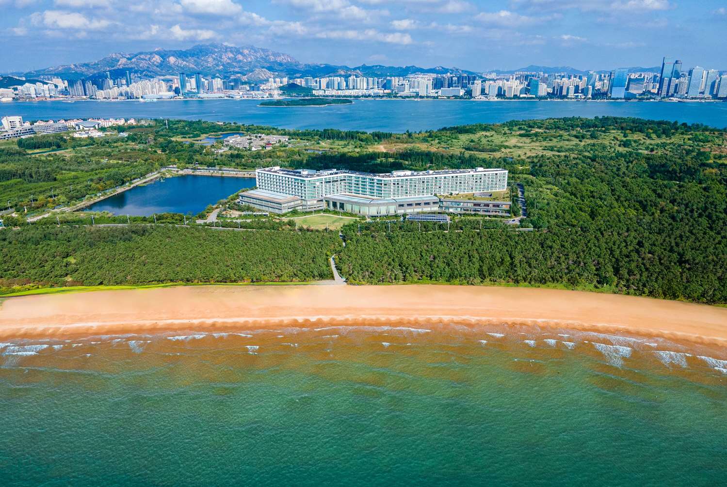 Wyndham Grand Hotel Qingdao 47/50