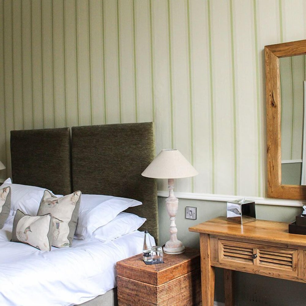 Falcon Manor Hotel 27/49