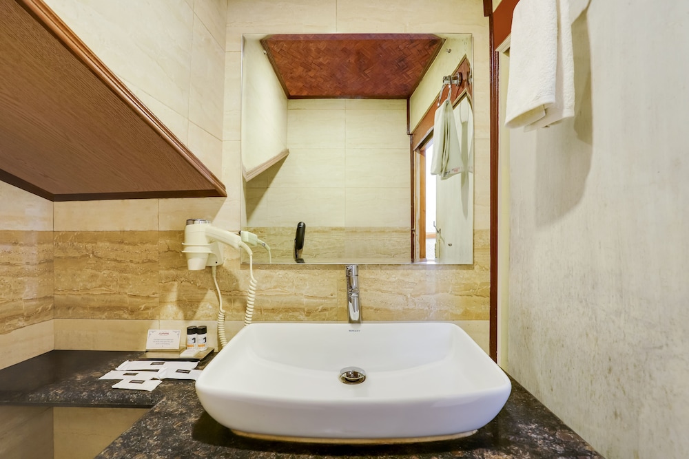 Family Attic Room (2 King Beds) - Package Rate