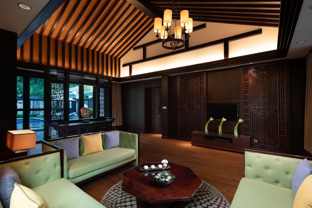 Banyan Tree Tengchong 62/81