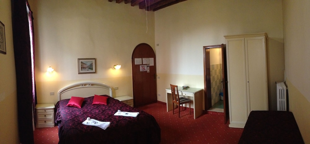 Casa Linger Hotel 41/51