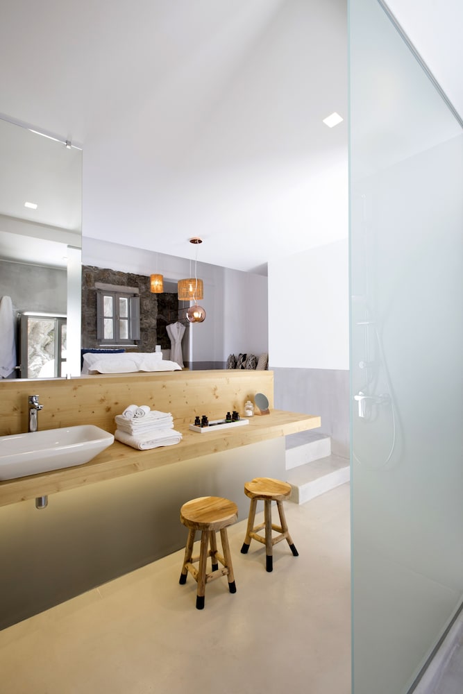 Dreambox Mykonos Suites 11/53