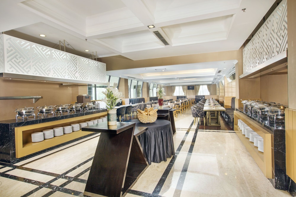 Royal Kuningan Hotel 45/60