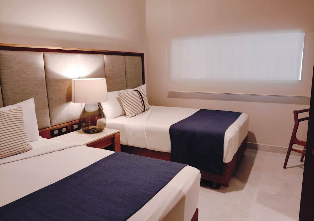 Park Royal Beach Mazatlan 13/59
