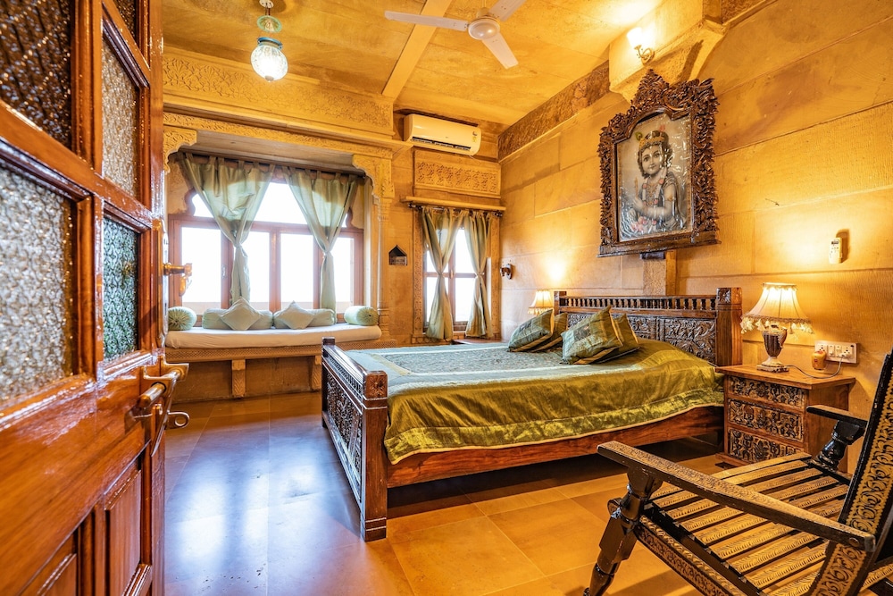 Garh Jaisal Haveli Hotel 5/37