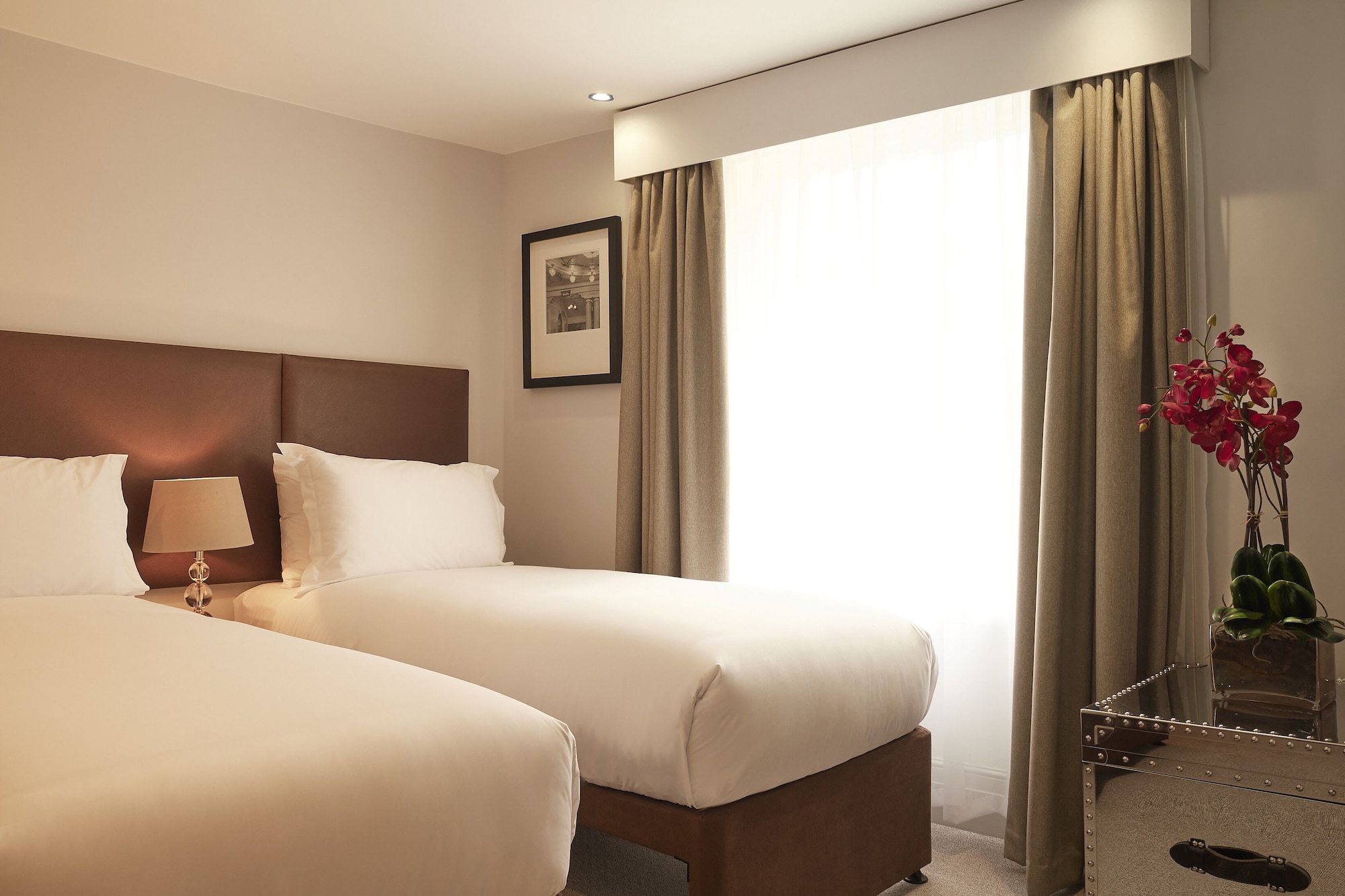 SUPERIOR, TWIN BEDS