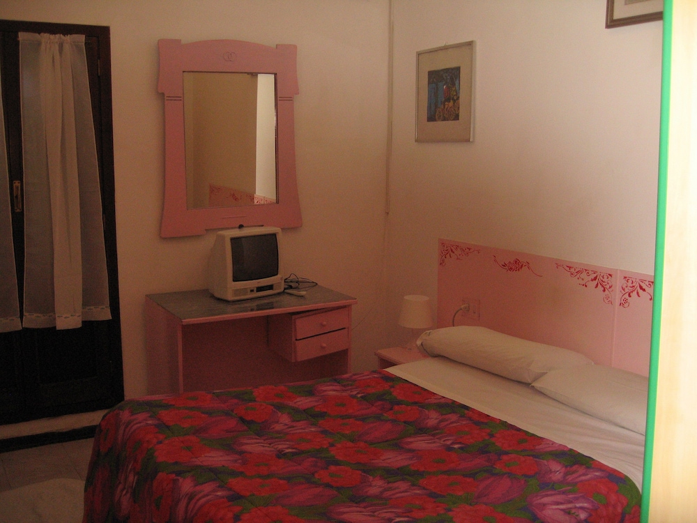 Hotel Adua 44/62