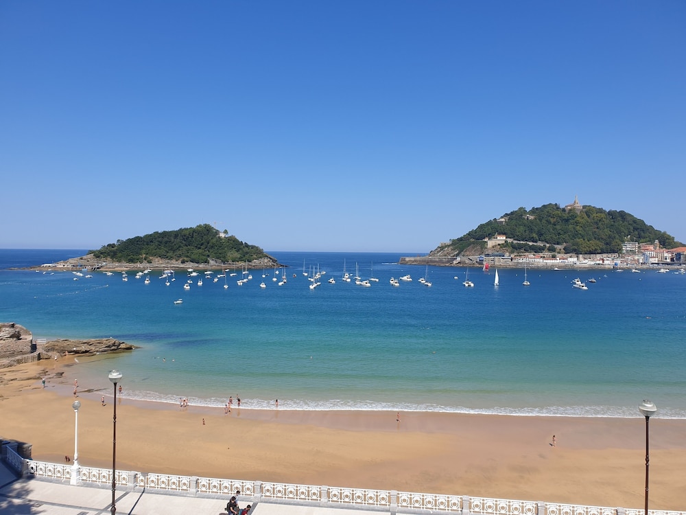 Colectia Hotel Ondarreta 26/38