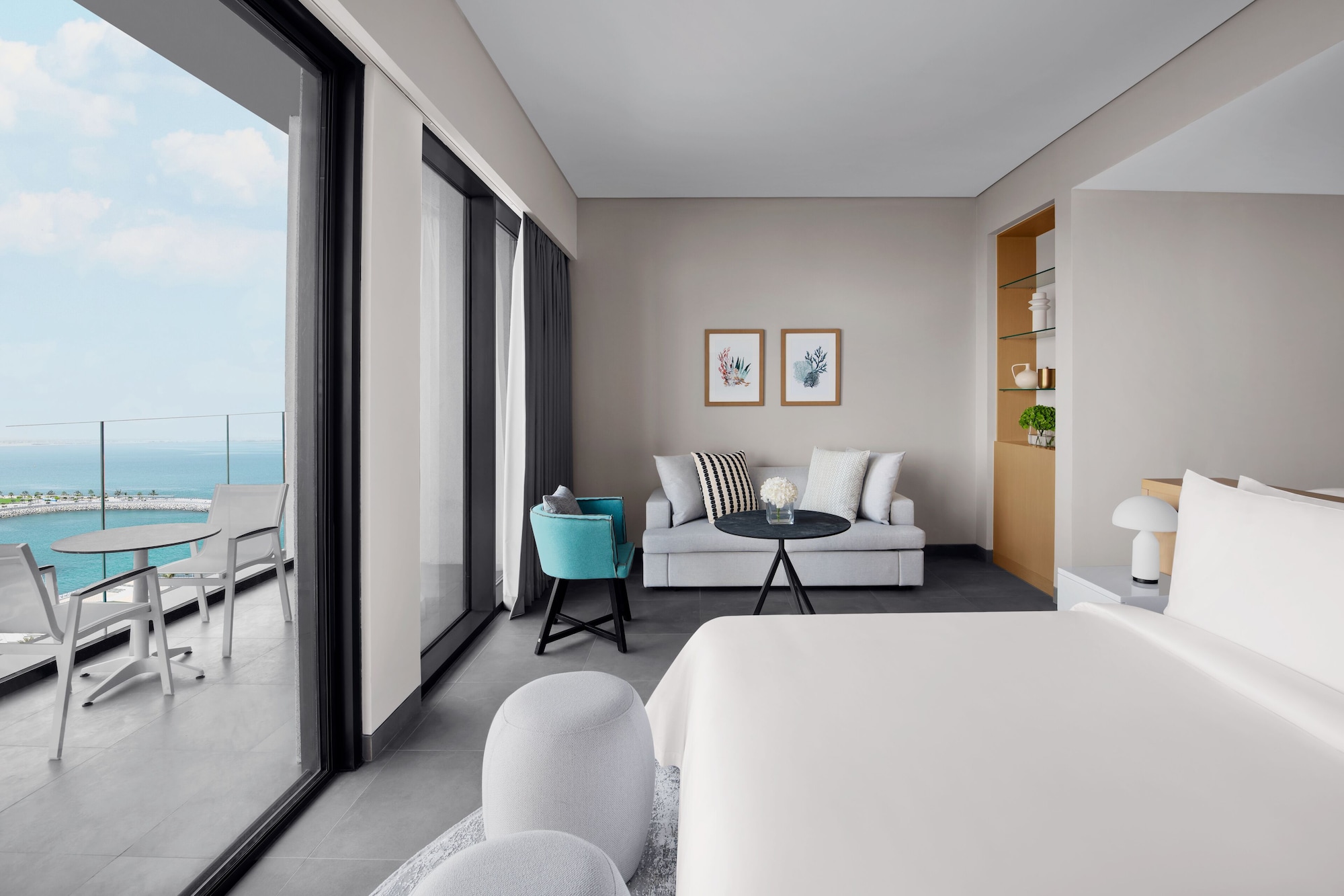 Bridge, Panoramic, Junior Suite, King Bed, Sofa