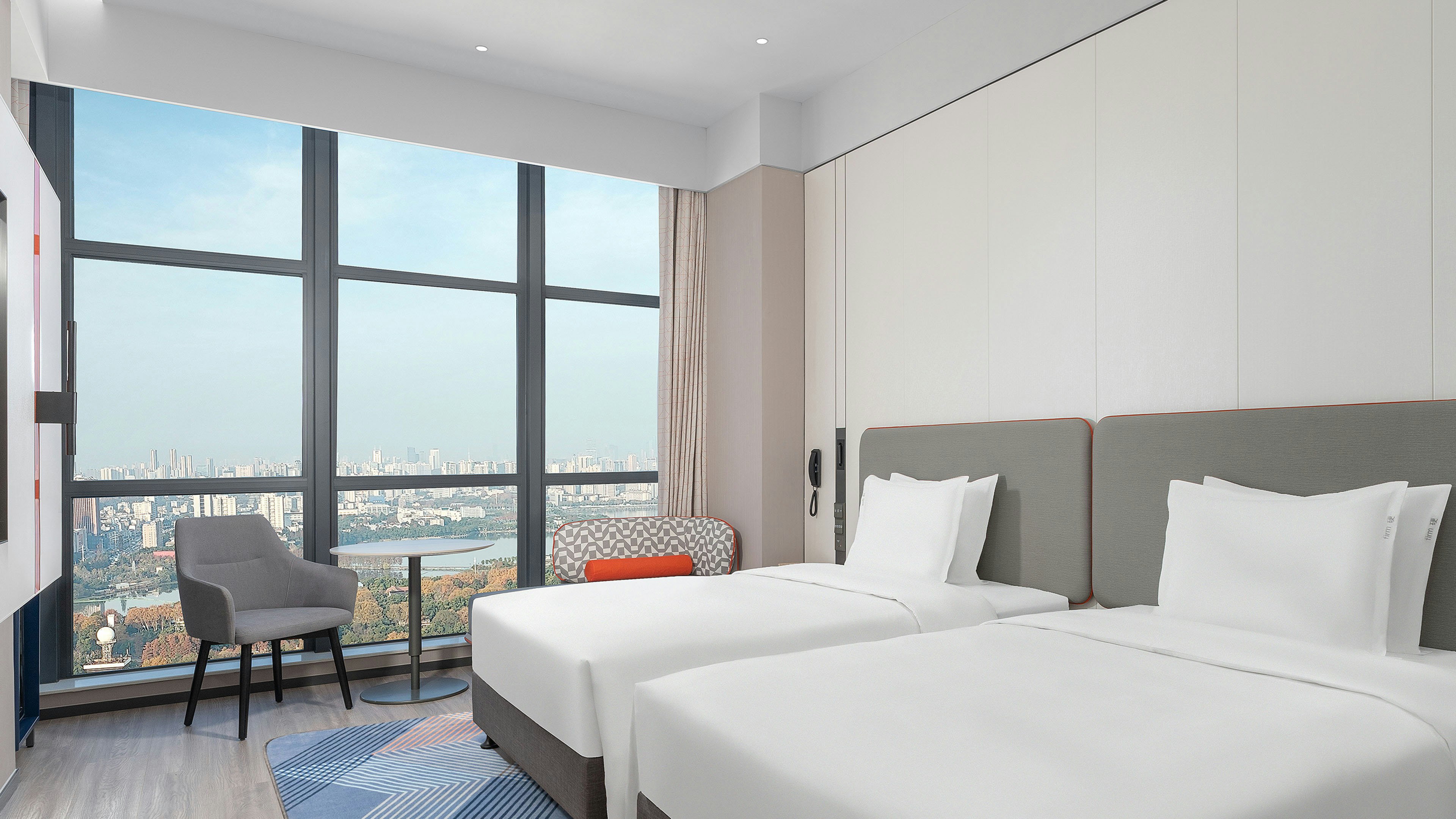 Holiday Inn Express Wuhan East Lake 10/50