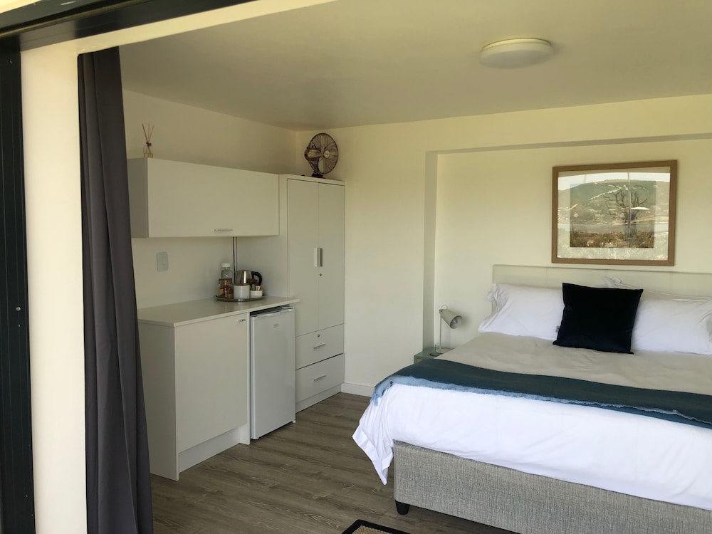 Karee Manor Guesthouse 4/40