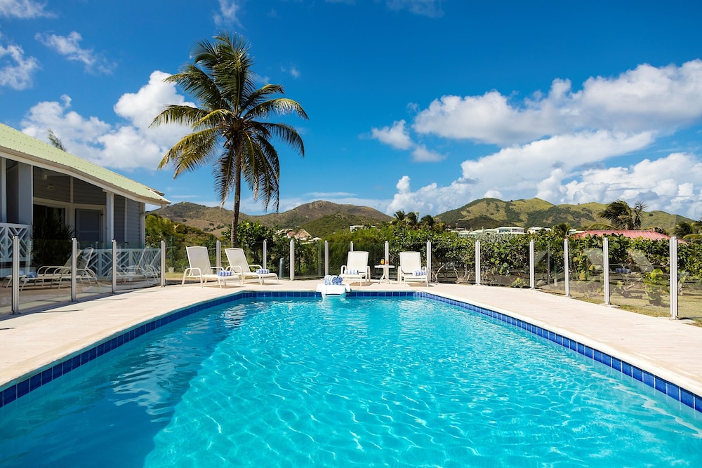 Esmeralda Resort in ORIENT BAY