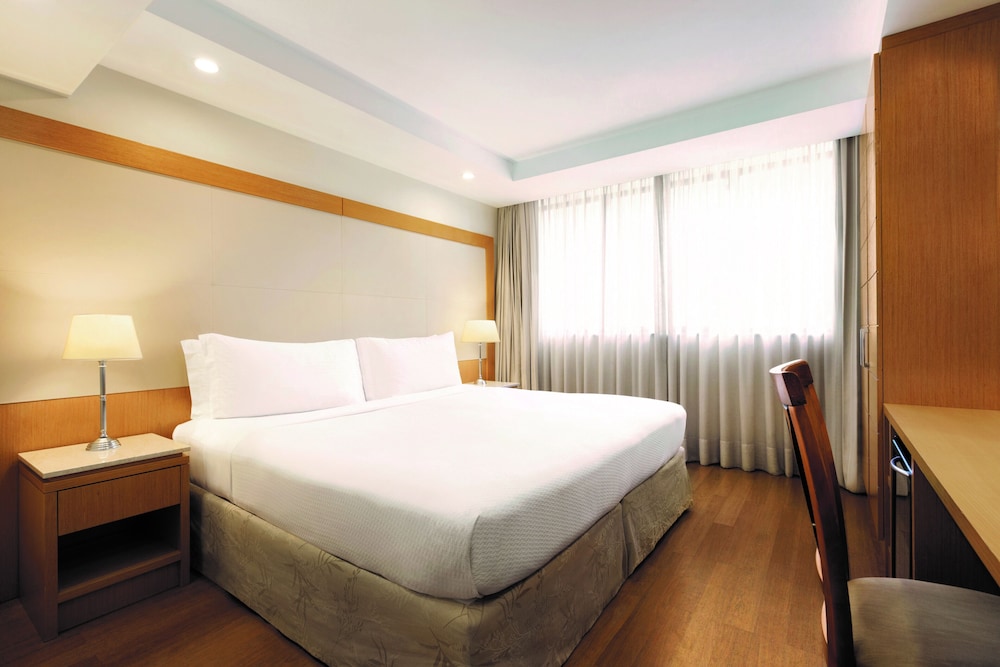 Hilton Rio de Janeiro Copacabana 10/83