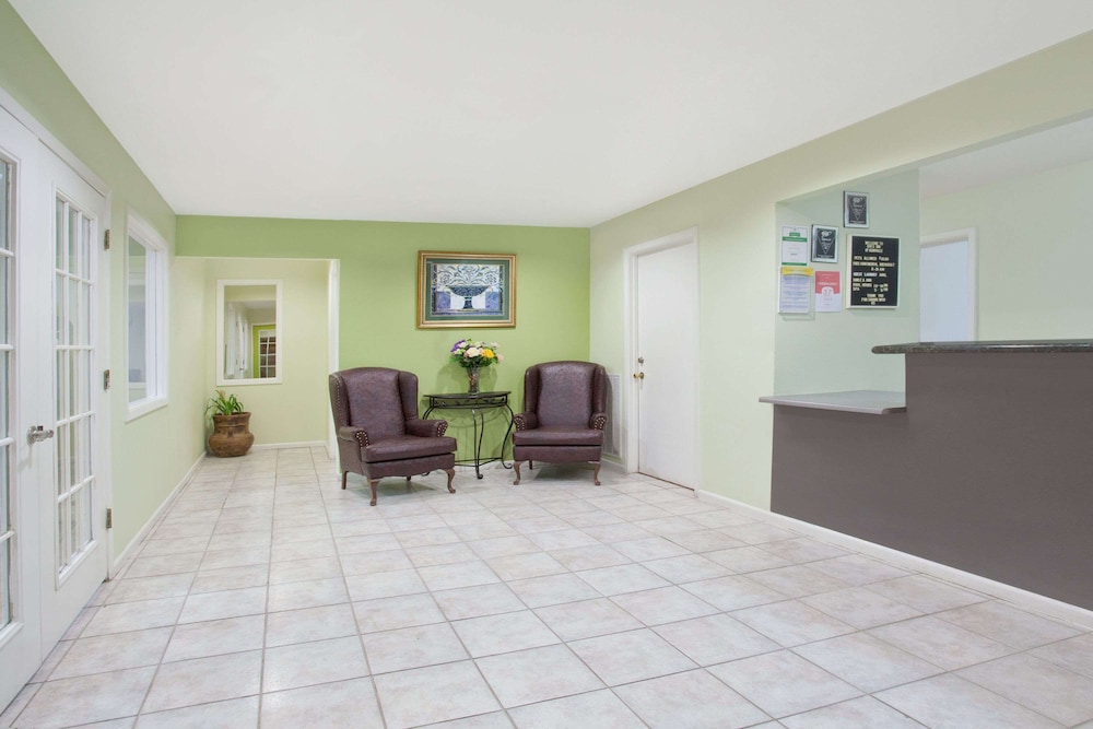 Days Inn by Wyndham Kerrville 7/22