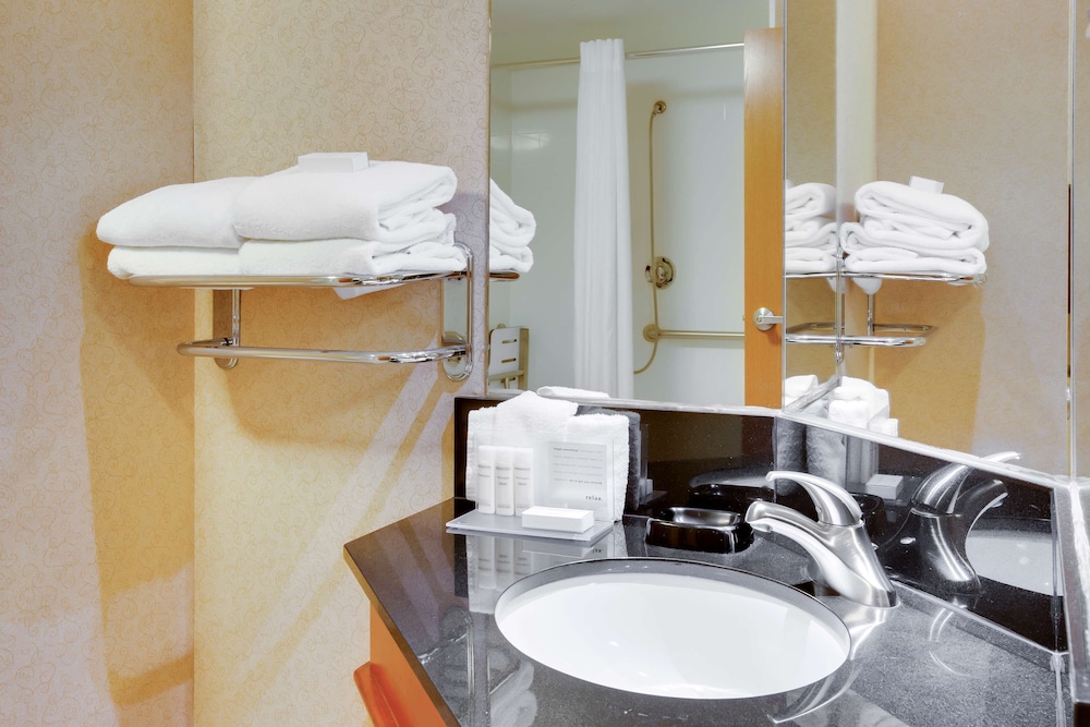 Hampton Inn Pittsburgh-Greentree 29/35