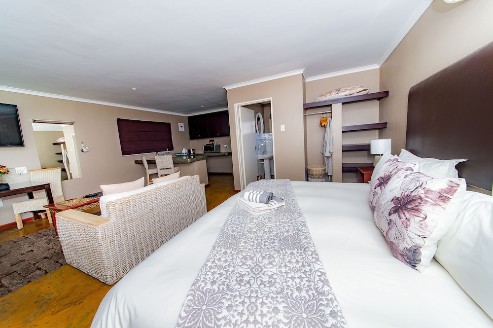 Kleinplasie Guest House 9/29