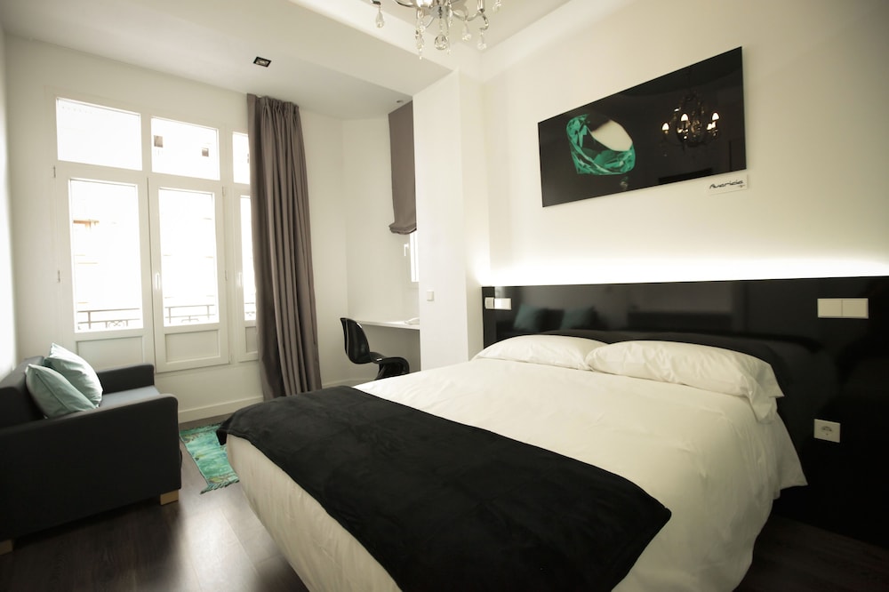 SUPERIOR, DOUBLE BED