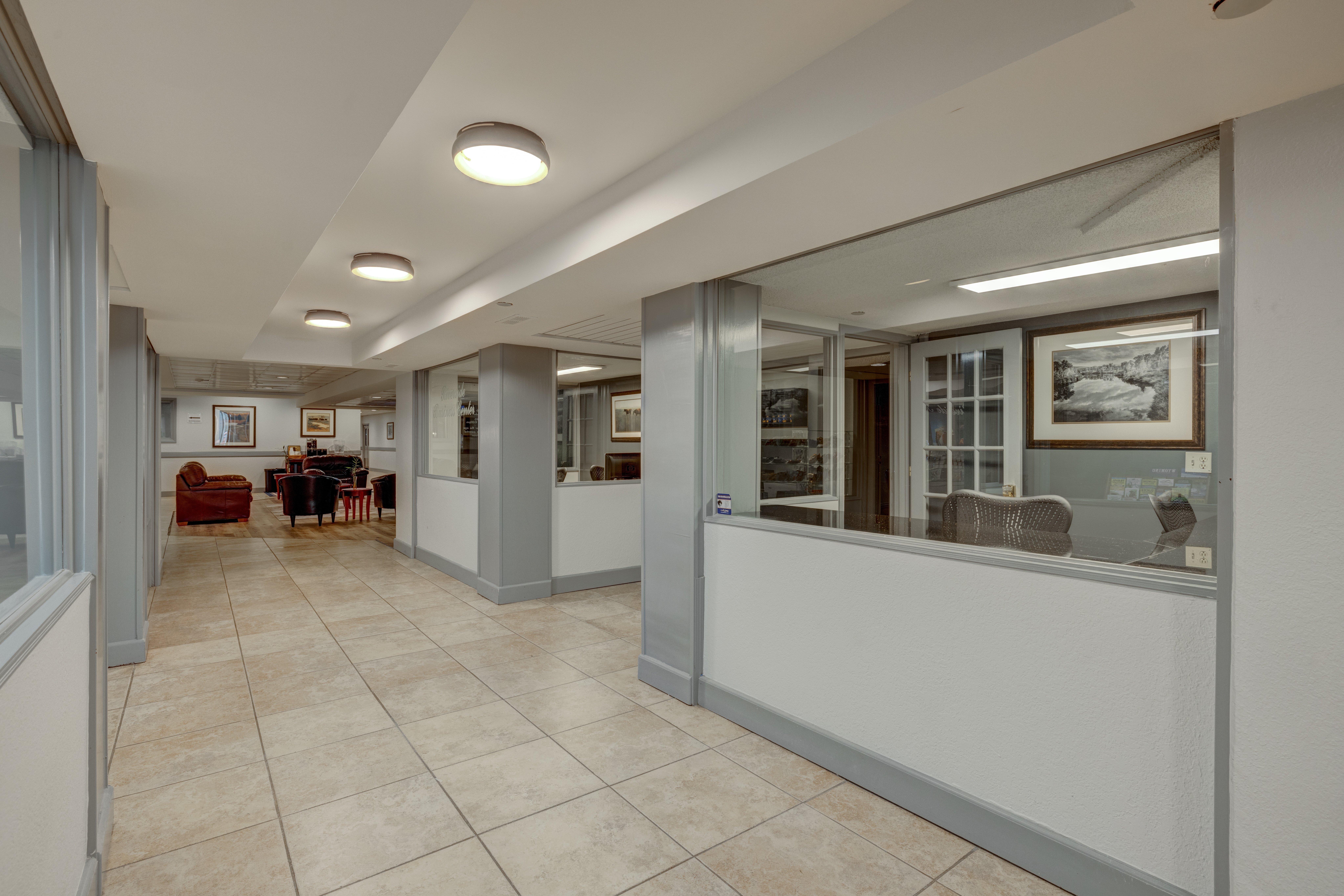 Riverside Hotel & Conference Center 7/60