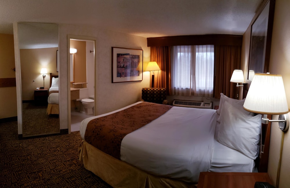 Quality Inn & Suites Black River Falls I-94 23/52