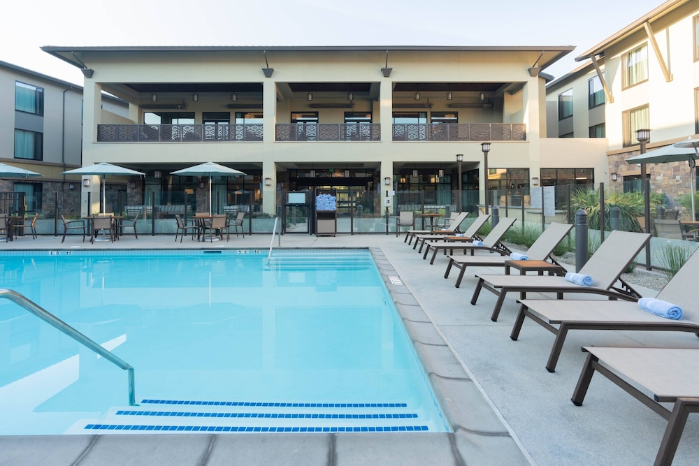 Courtyard by Marriott Thousand Oaks Agoura Hills 6/53