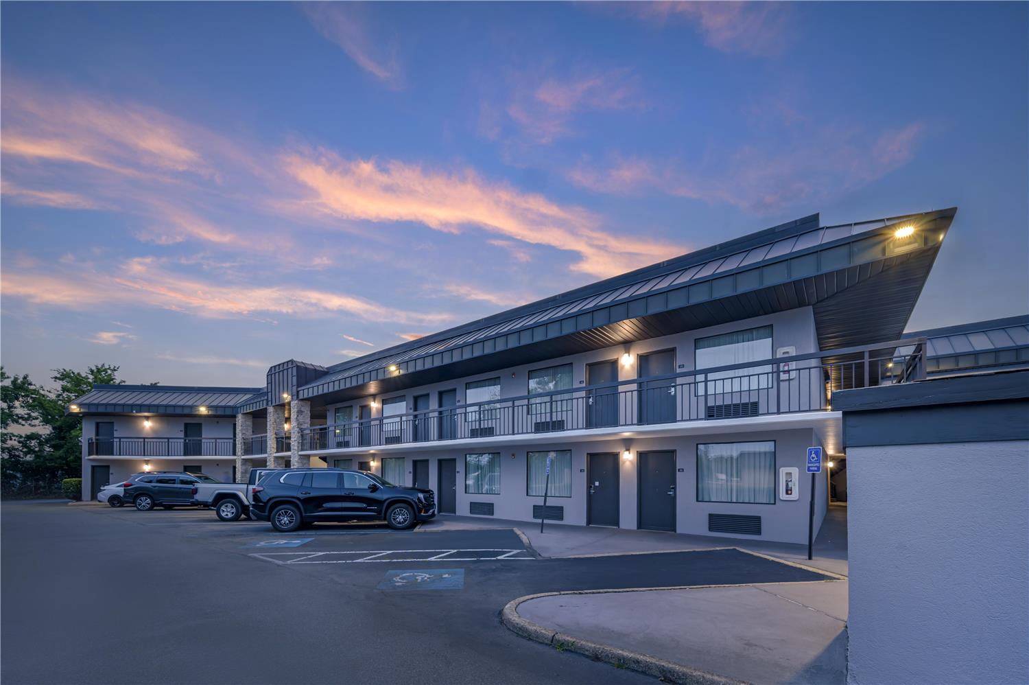 Best Western Center Inn 2/38