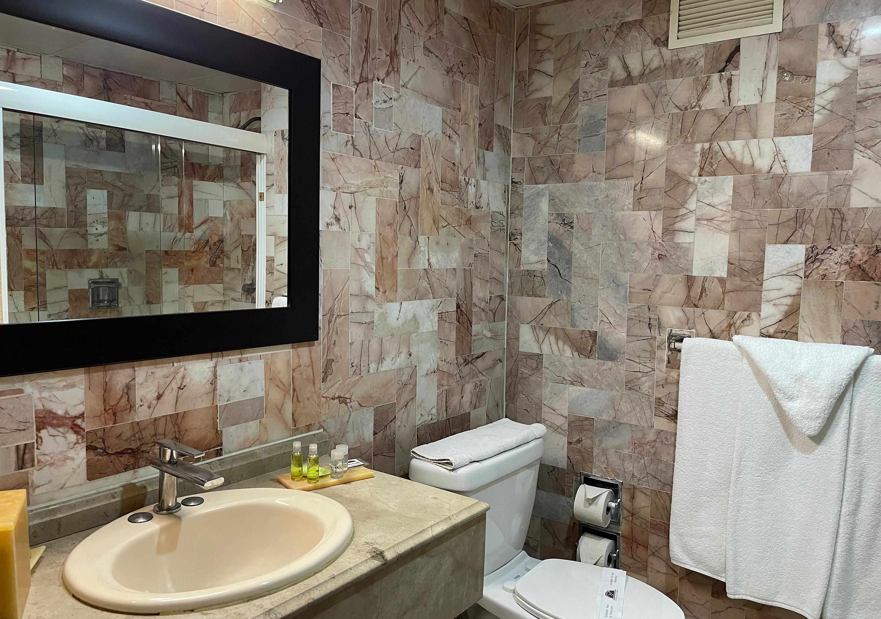 غرفة ثلاثية، Hotel Victoria Poza Rica 5/5