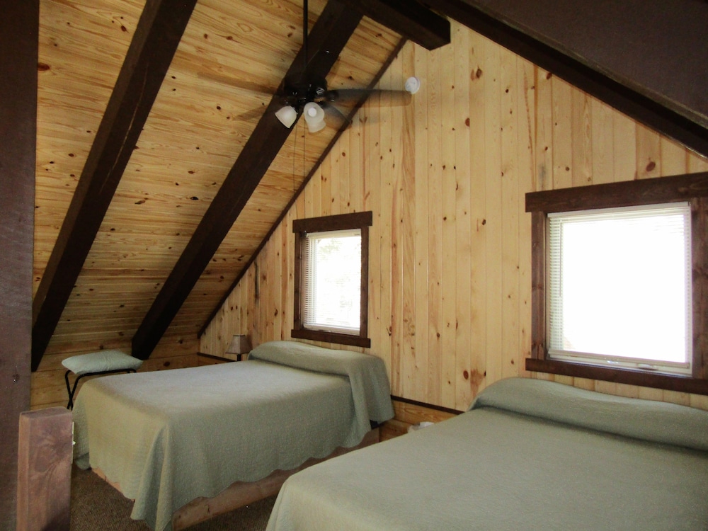Freedom Ridge Cabins 12/54