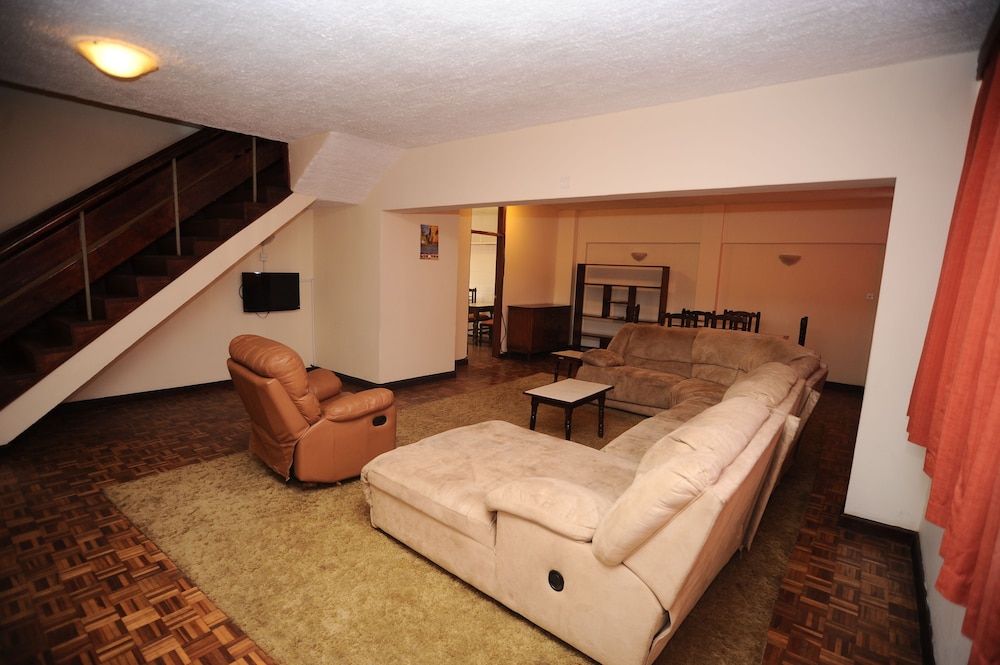 The Kenya Comfort Hotel Suites 60/78