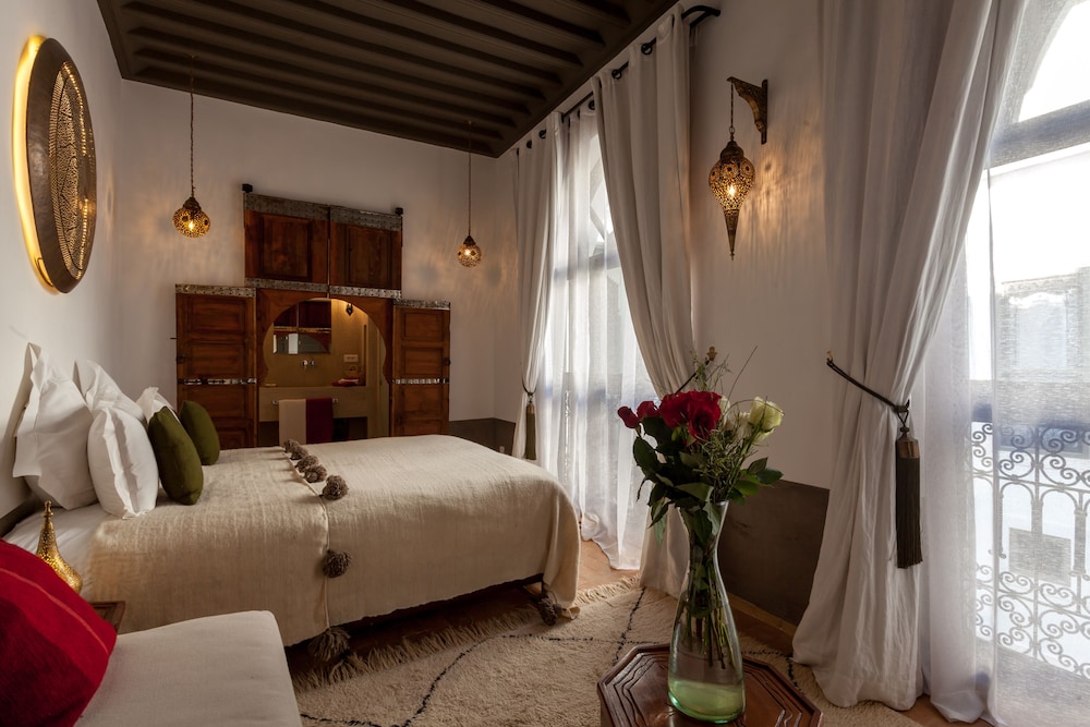 NANA, SUPERIOR, DOUBLE BED, PRIVATE BATHROOM