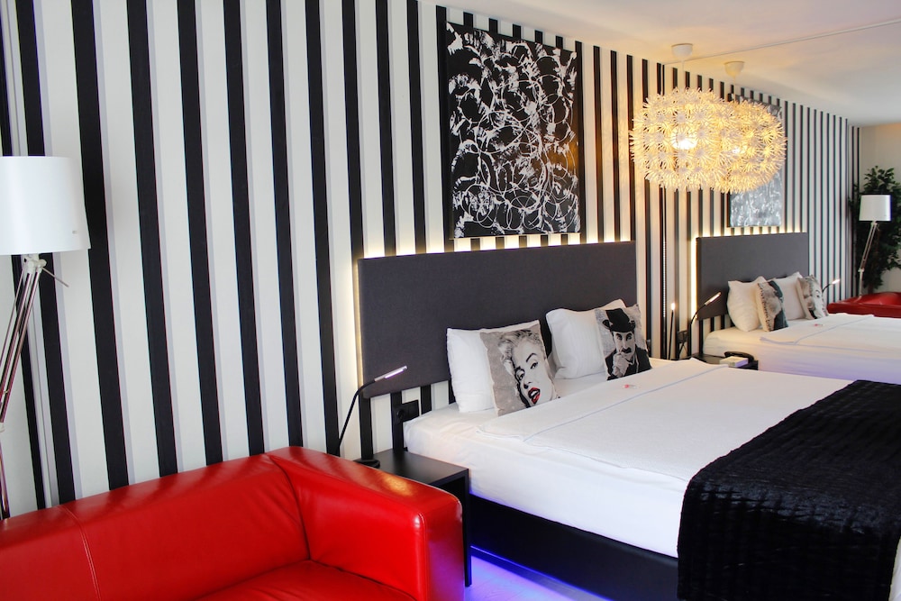 TEMPO FAIR SUITES 33/65