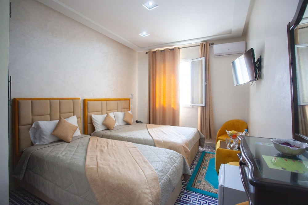 HOTEL MAMORA 20/72
