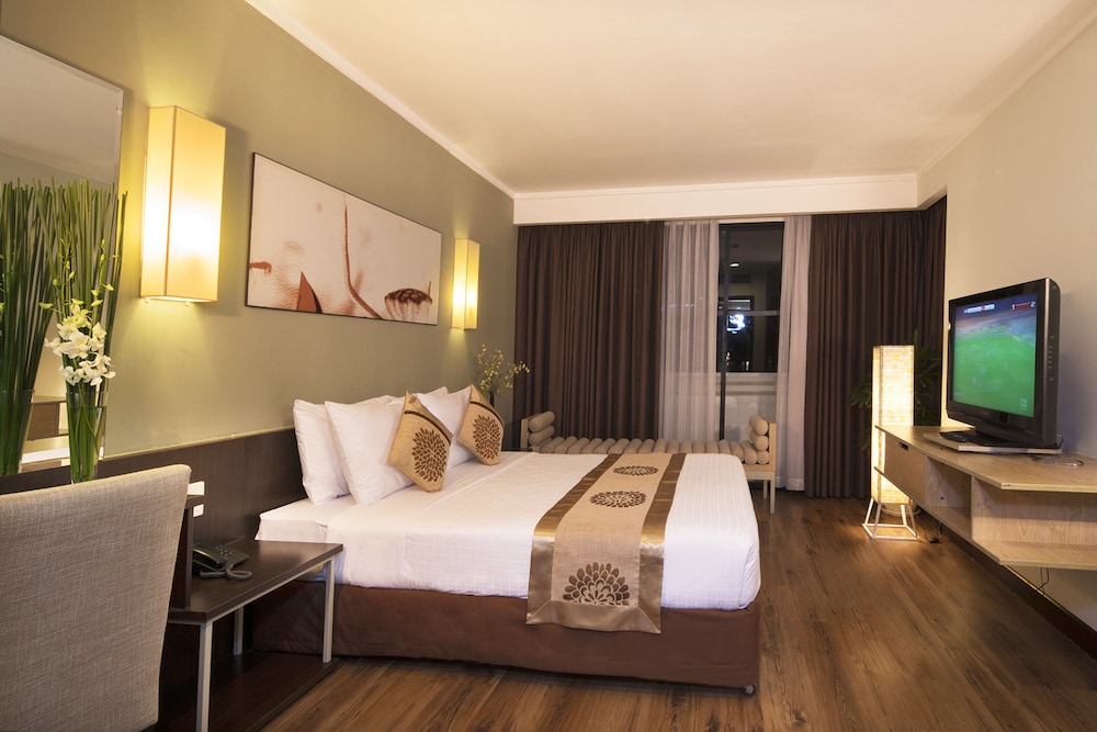 DELUXE, SUITE, DOUBLE BED