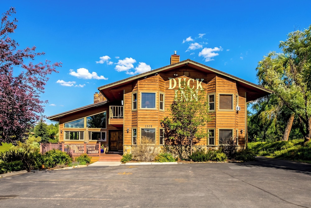 Duck Inn Lodge 1/49