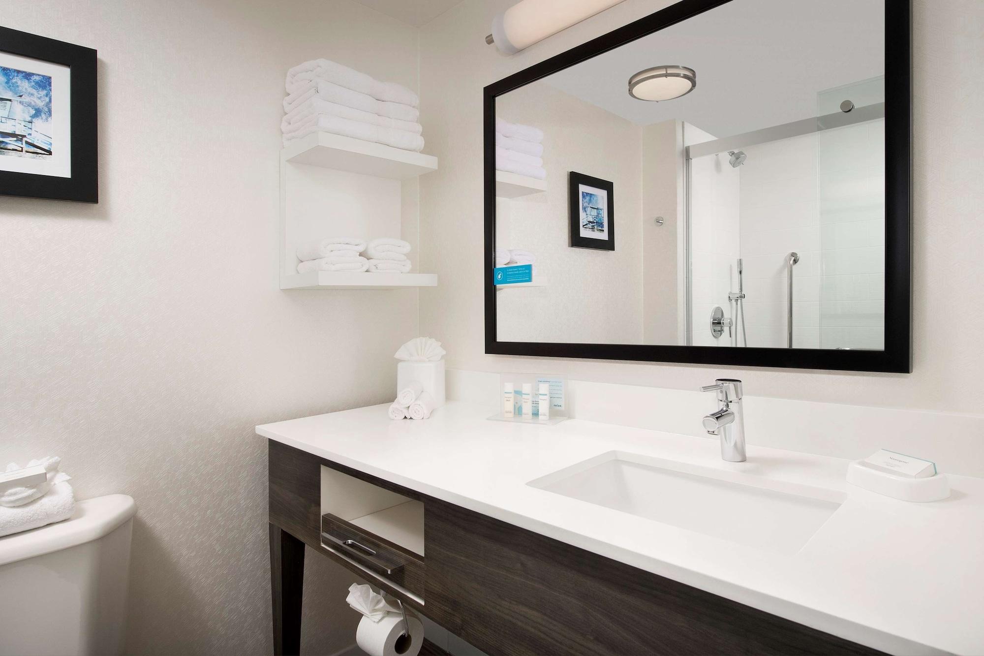 1 Bedroom, Suite, Balcony