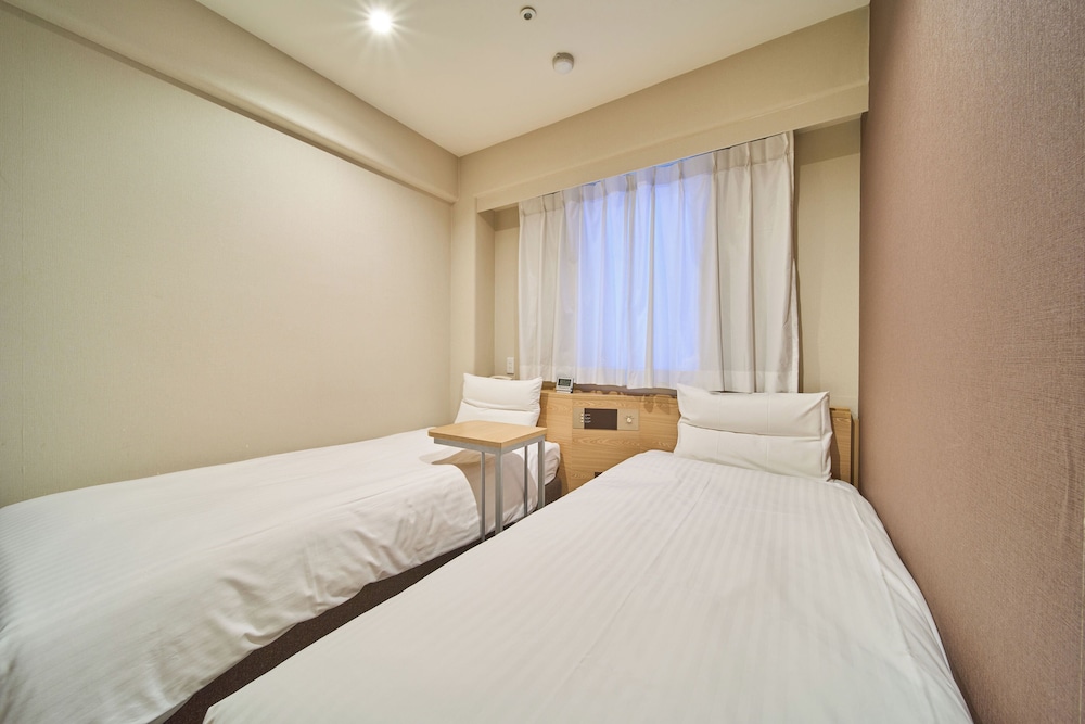 VIA INN SHIN-OSAKA WEST 17/42
