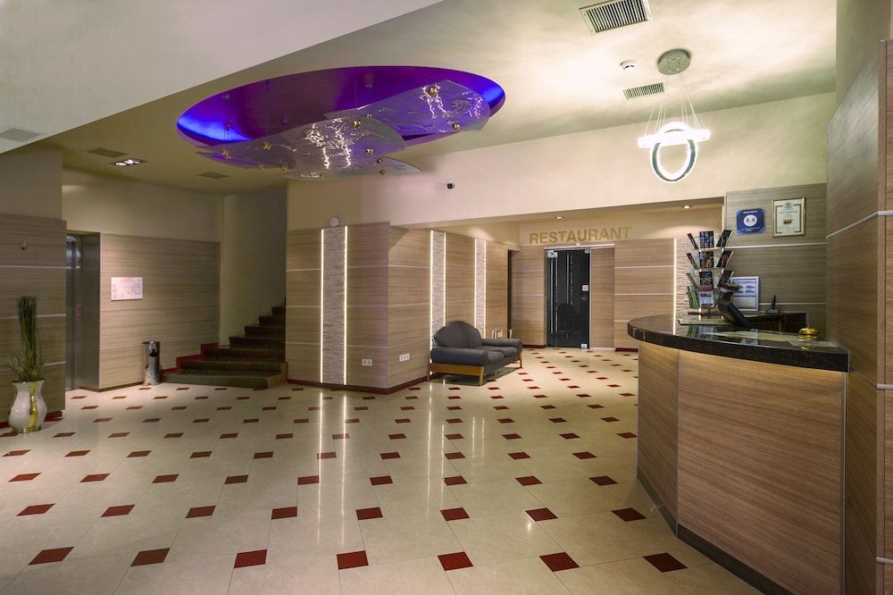 swimming pool spa