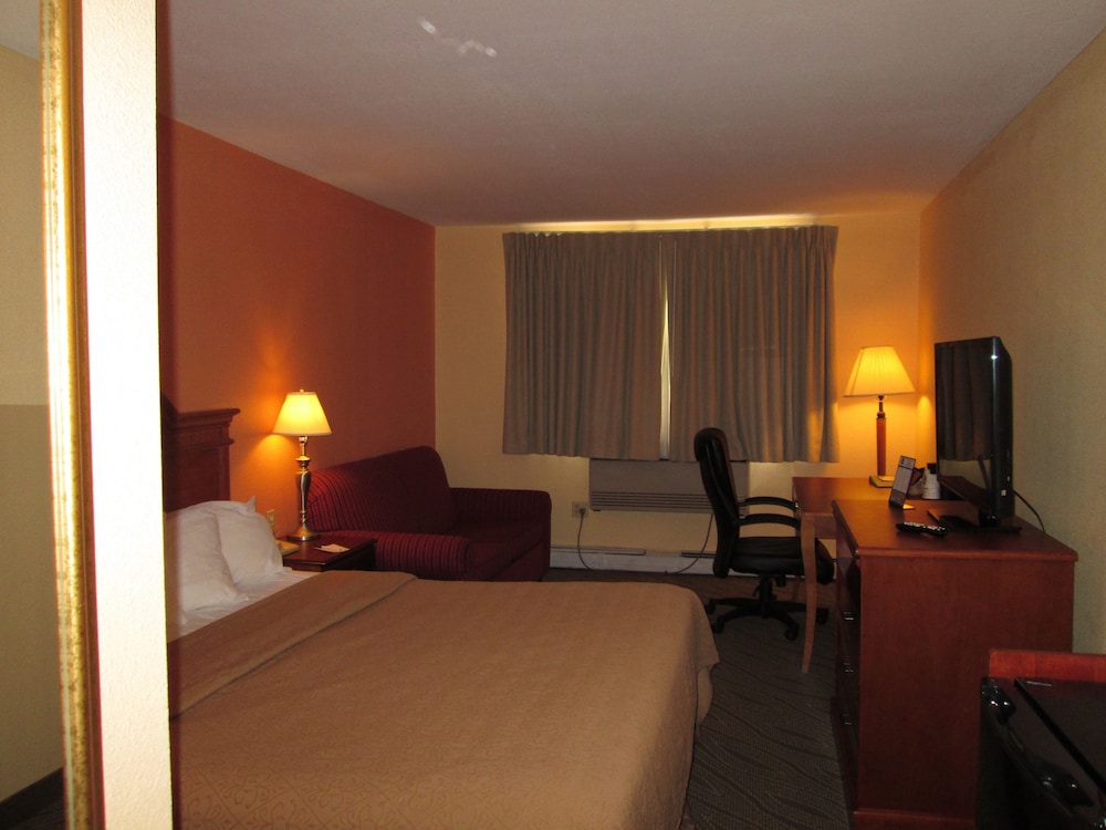Quality Inn Gaylord MI 16/40