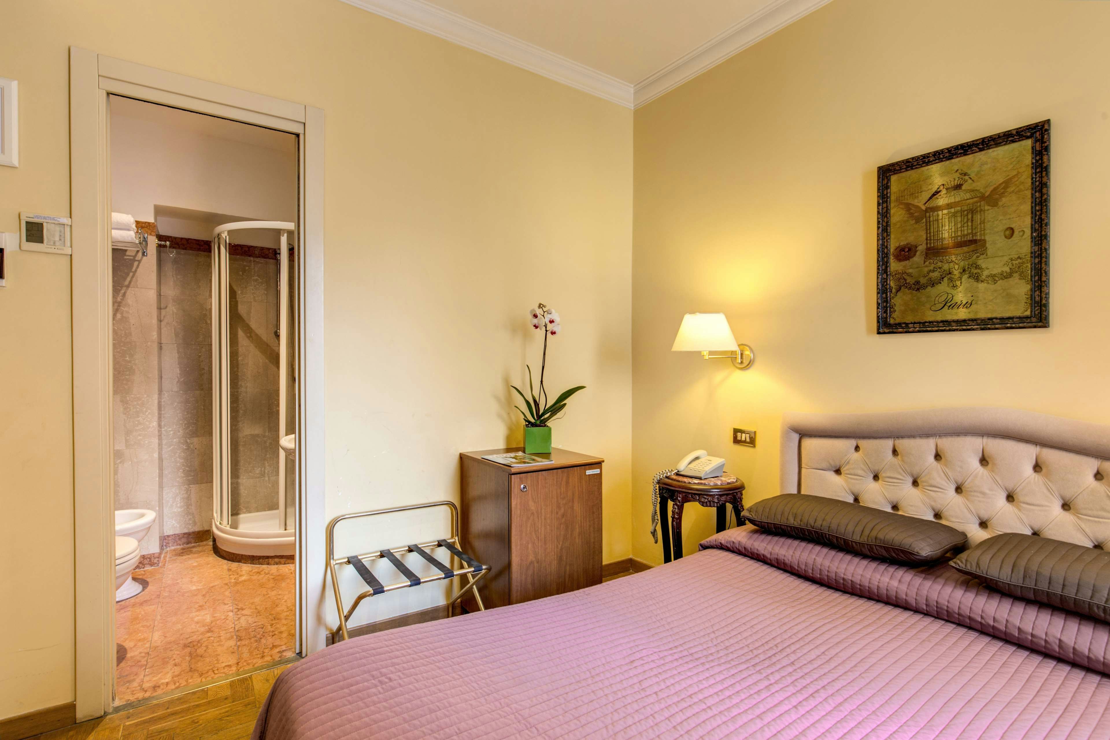 Hotel Cinquantatre 11/29