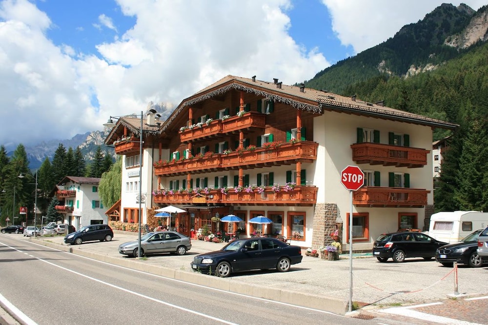 Rododendro Hotel 59/62