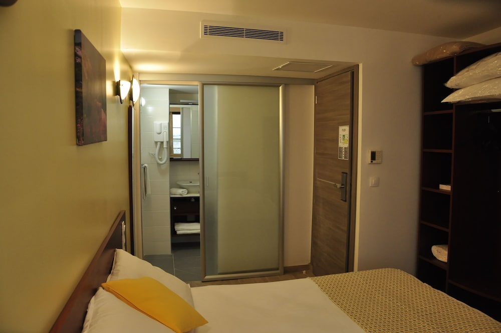 Massilia Hotel 30/50