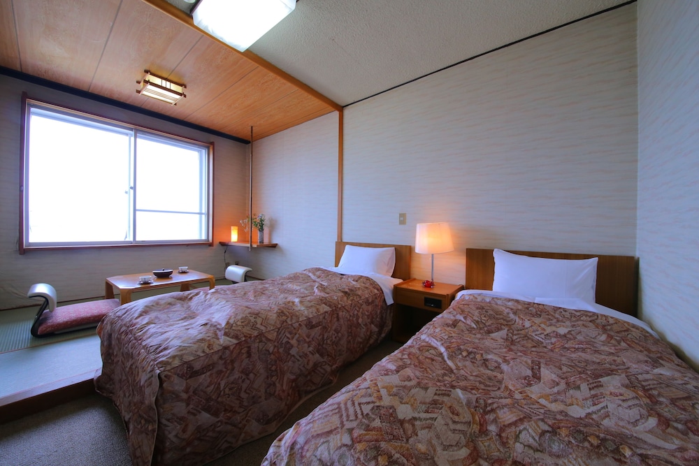Lake Side Hotel Minatoya 5/23