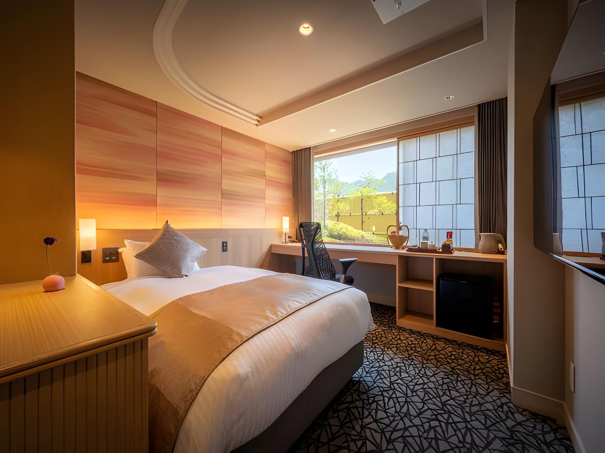 Room, Single