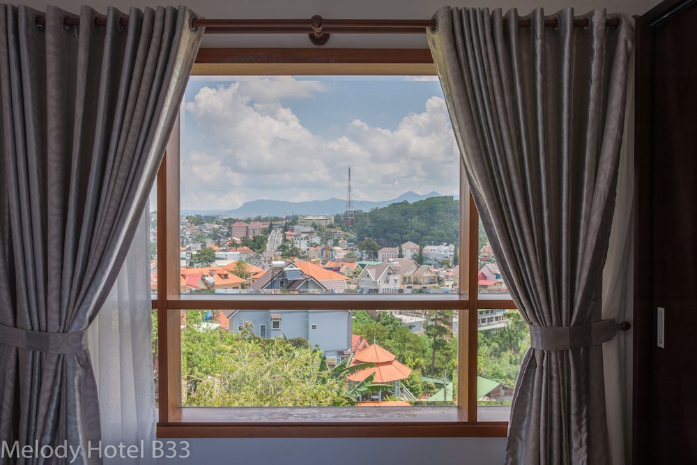 Melody Hotel 5/55