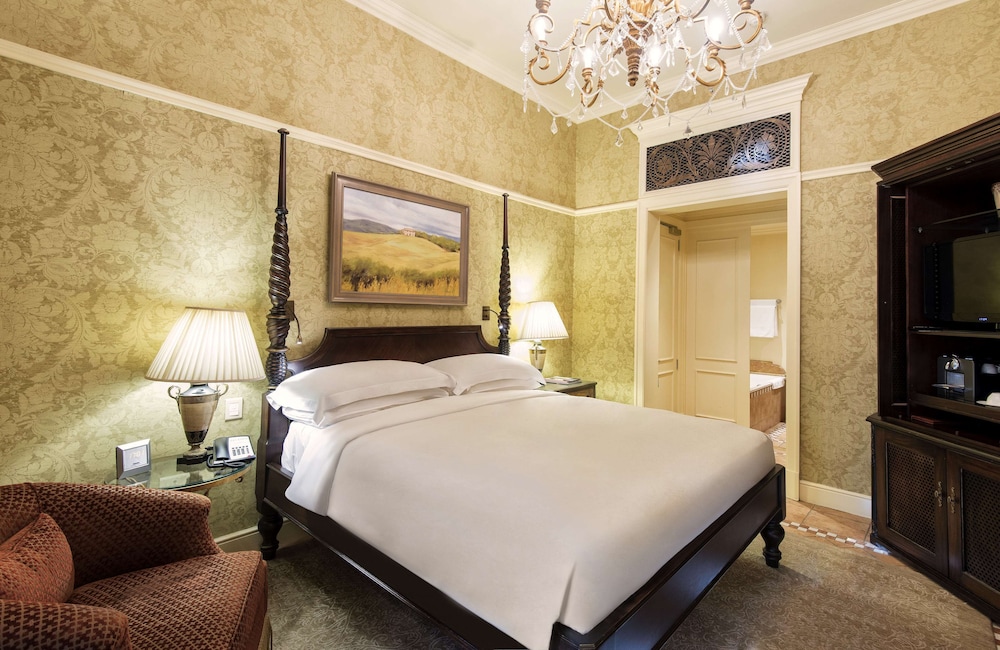 Palazzo Hotel At Montecasino 13/69